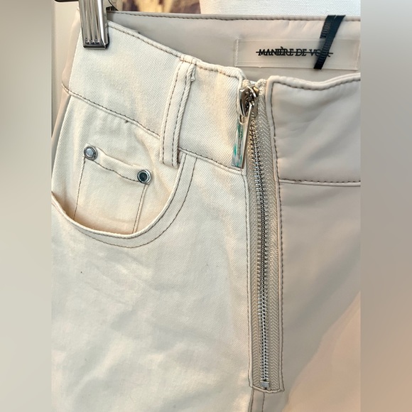 Mannequin size:
Bust : 32.5
Waist : 25.2
Hip : 34.5 - Picture 4 of 5